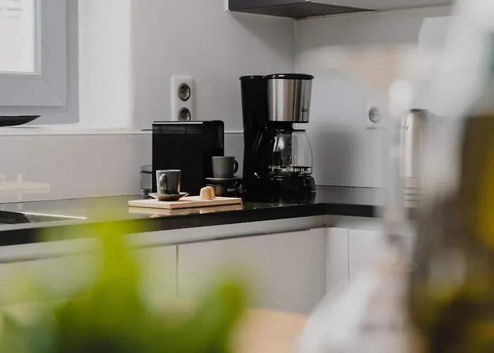 Tranquilla - Seaview, Pool & Jacuzzi Villa