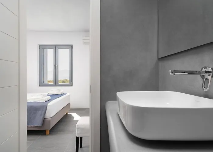 Tranquilla - Seaview, Pool & Jacuzzi Villa *