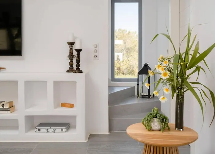 Tranquilla - Seaview, Pool & Jacuzzi Villa *