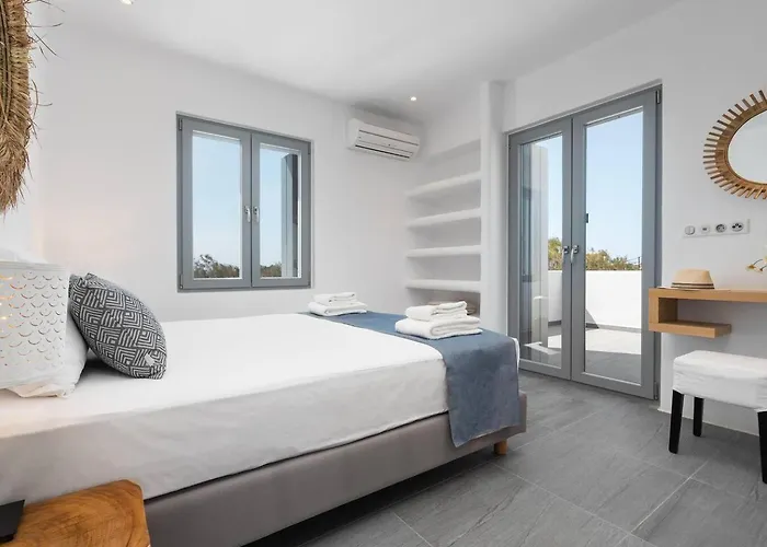 Tranquilla - Seaview, Pool & Jacuzzi Villa